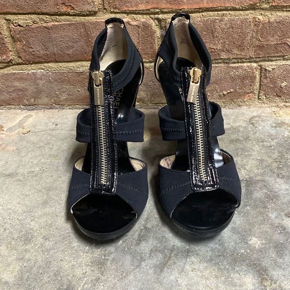 Michael Kors Berkeley T-Strap Black Heel Size 8 - Picture 2 of 10